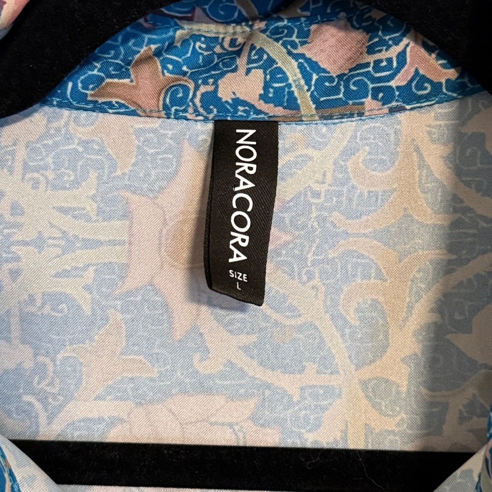 🖤 Noracora Floral Patterned Button Down Top - Picture 3 of 6